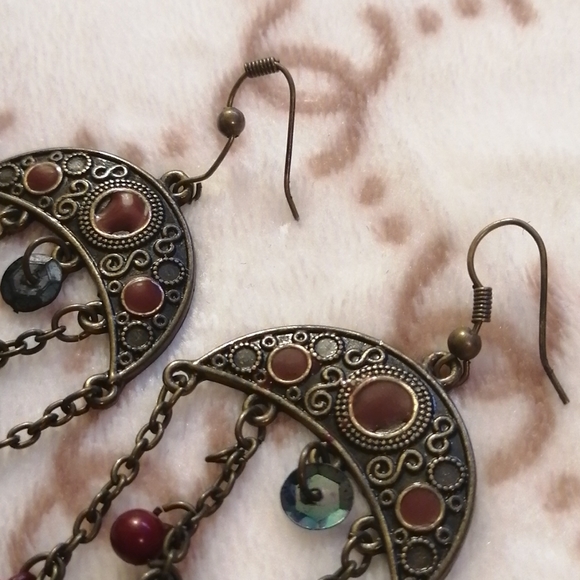 Earrings - Picture 3 of 5